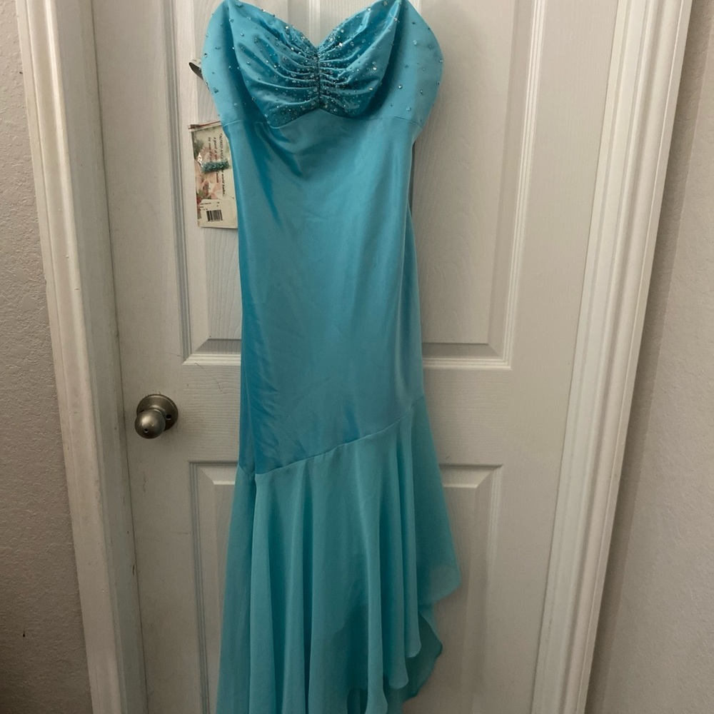 Alfred Angelo Women's Style 3806 Cyan Formal Dress With Bttm Side Cut Size 10NWT
